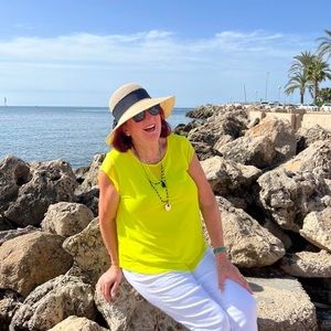 Meet your Posher, Feli